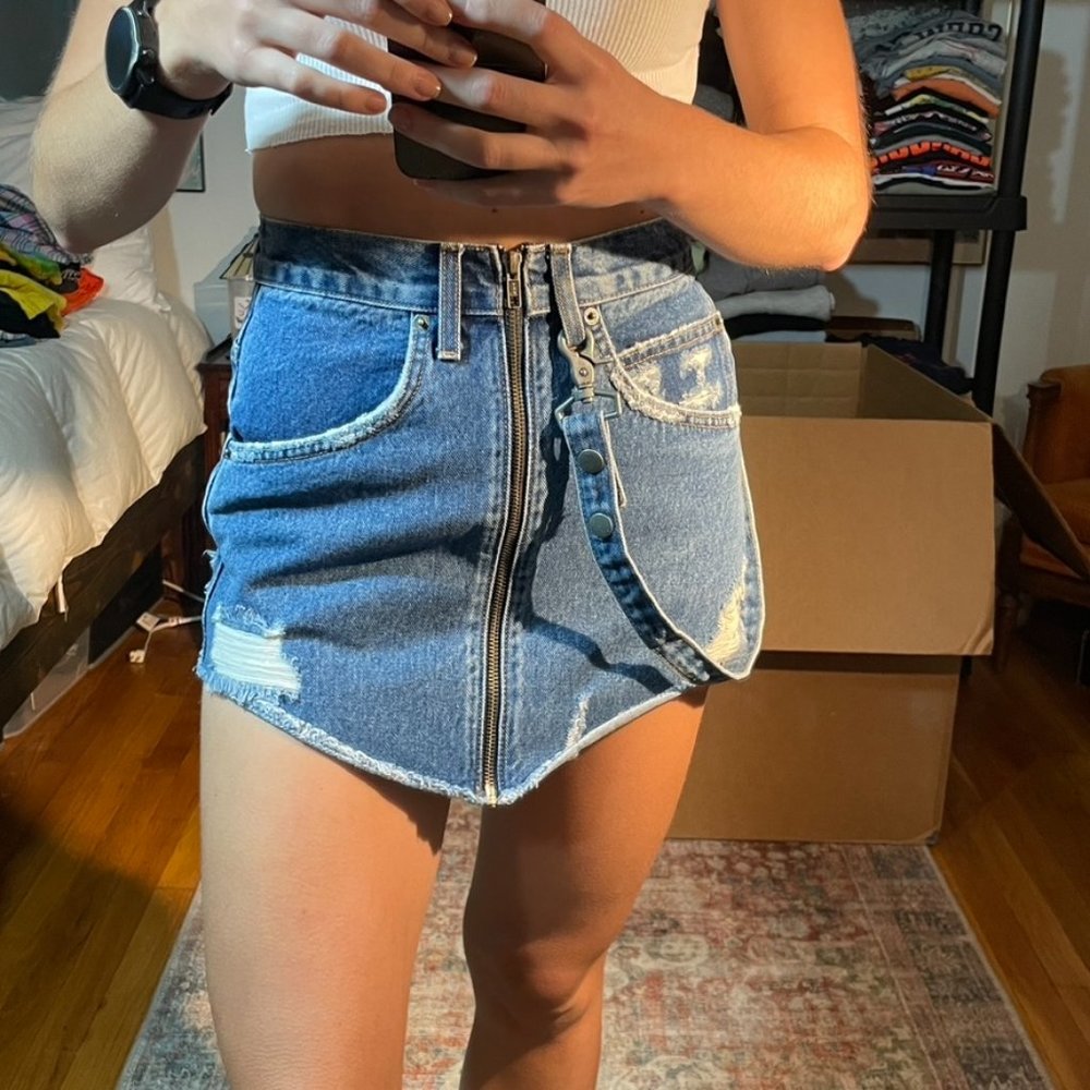 Carmar Denim Beatrice Zip Front Mini Skirt - Picture 7 of 9